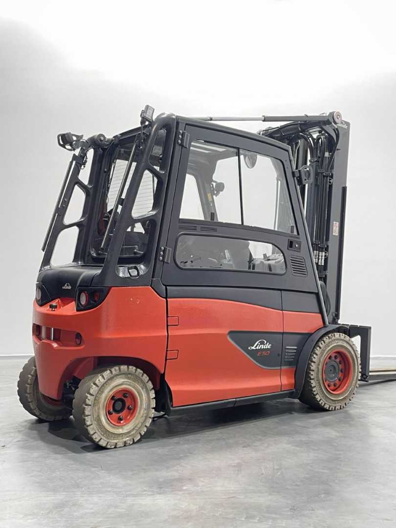 Used Forklift Linde E50HL-01-388 4 ratų šakinis krautuvas (Image 2) Used Forklift Linde E50HL-01-388 4 ratų šakinis krautuvas (Image 2)