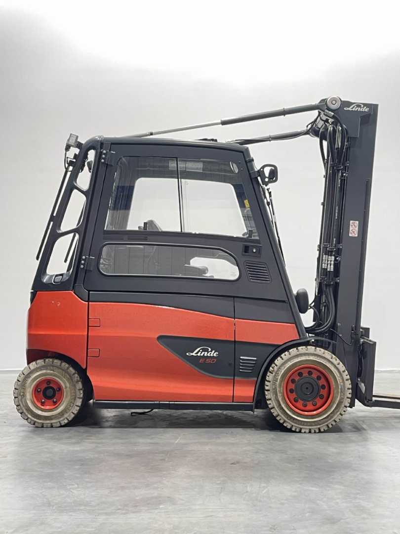 Used Forklift Linde E50HL-01-388 4 ratų šakinis krautuvas (Image 3) Used Forklift Linde E50HL-01-388 4 ratų šakinis krautuvas (Image 3)