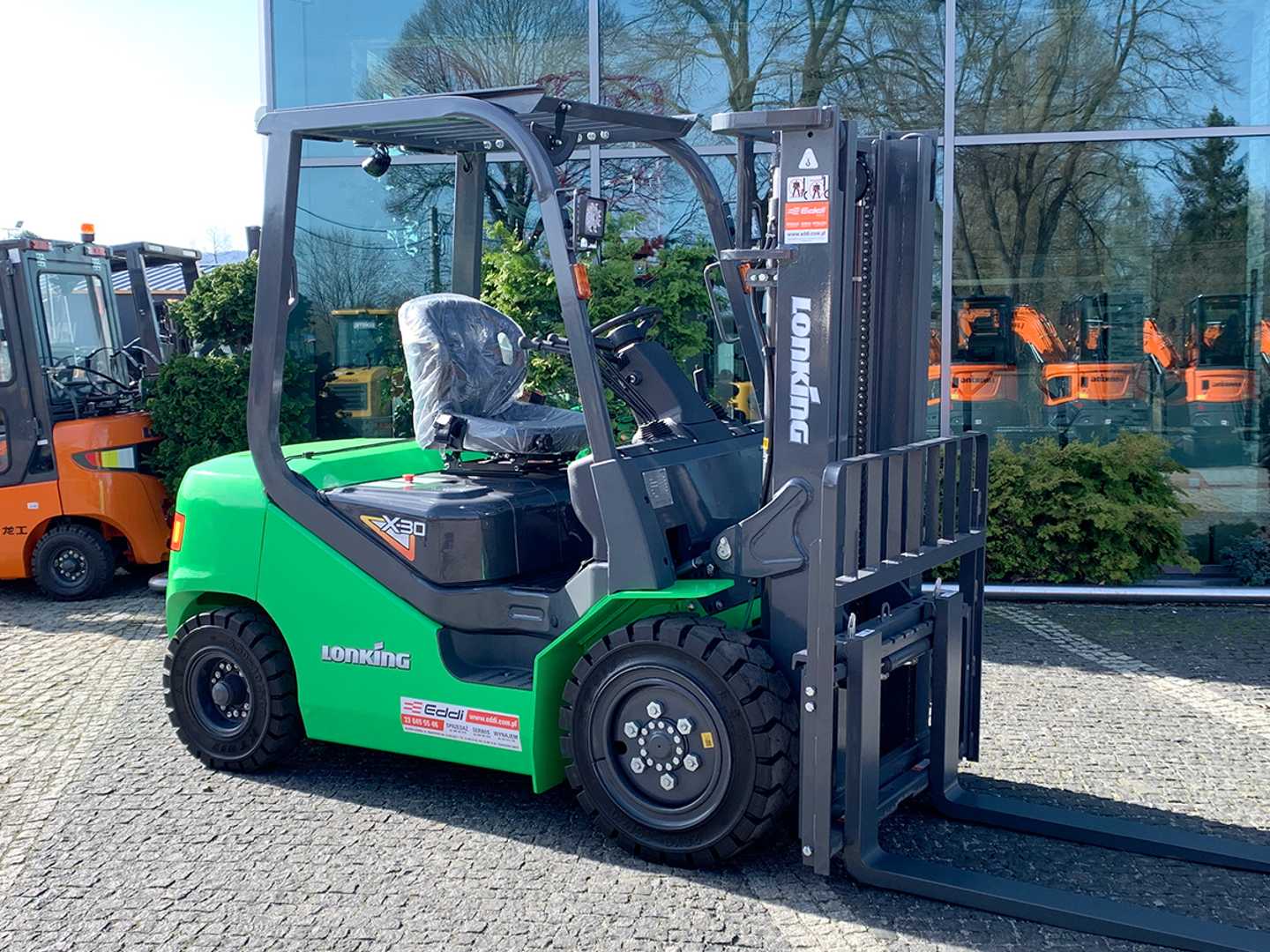 Used Forklift Lonking LG30BX Li-ion 4 ratų šakinis krautuvas (Image 11)