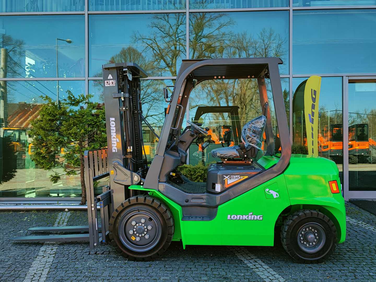 Used Forklift Lonking LG35BX Li-ion 4 ratų šakinis krautuvas (Image 2)