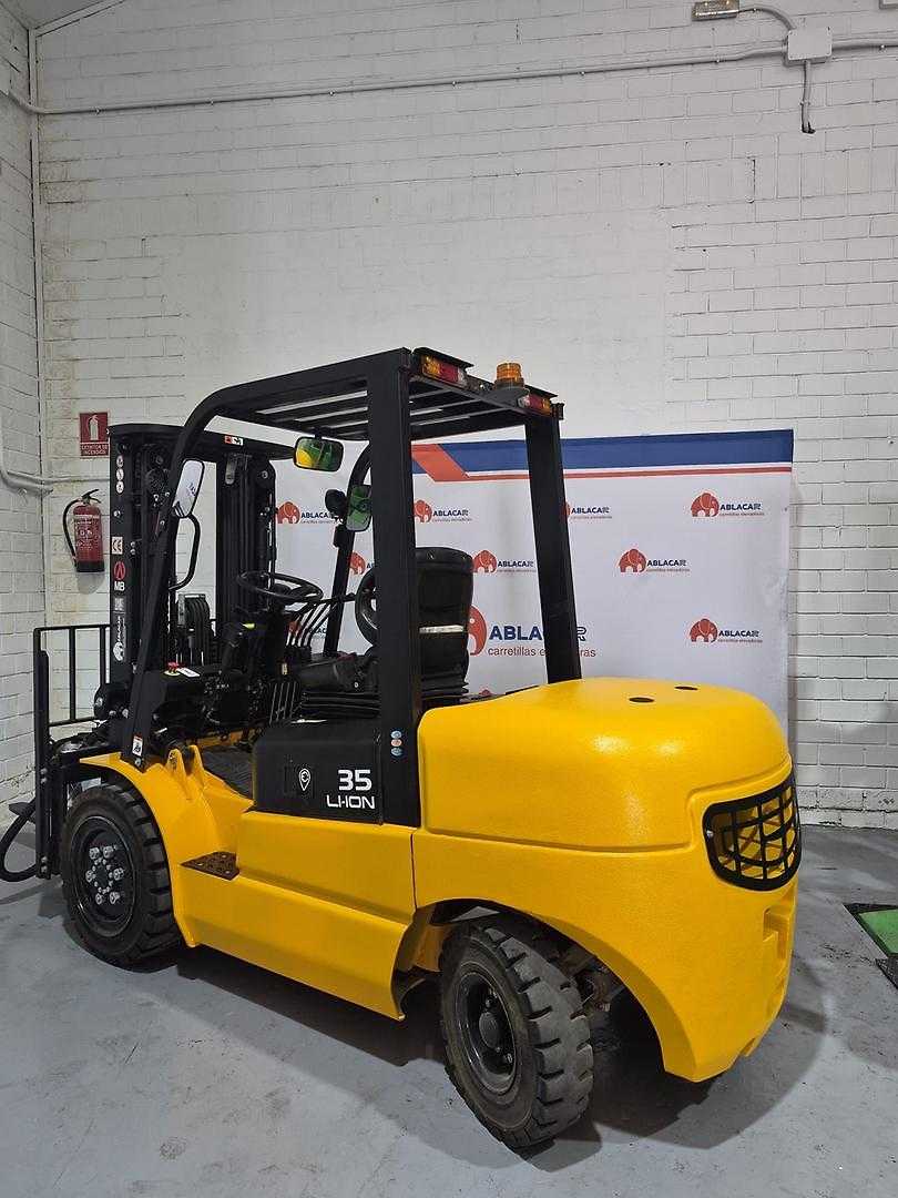 Used Forklift MB EFL352 4 ratų šakinis krautuvas (Image 4) Used Forklift MB EFL352 4 ratų šakinis krautuvas (Image 4)