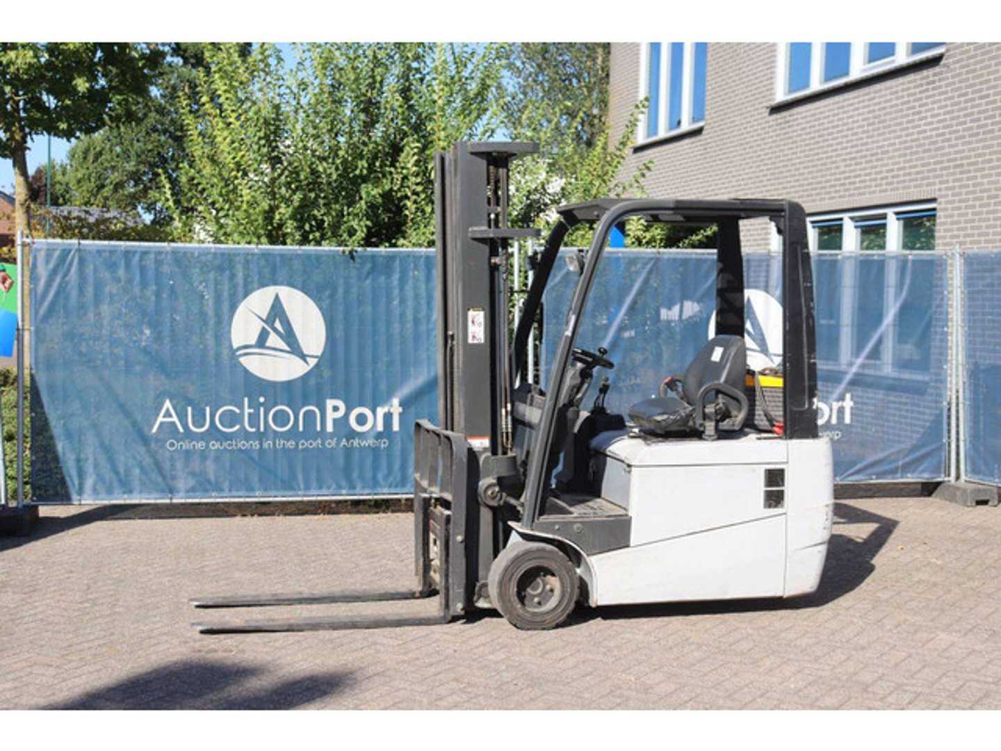 Used Forklift Nissan G1N1L18Q 4 ratų šakinis krautuvas (Image 1)