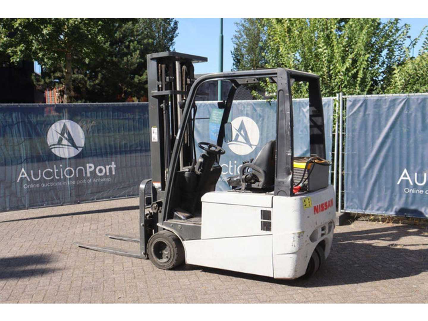 Used Forklift Nissan G1N1L18Q 4 ratų šakinis krautuvas (Image 3)