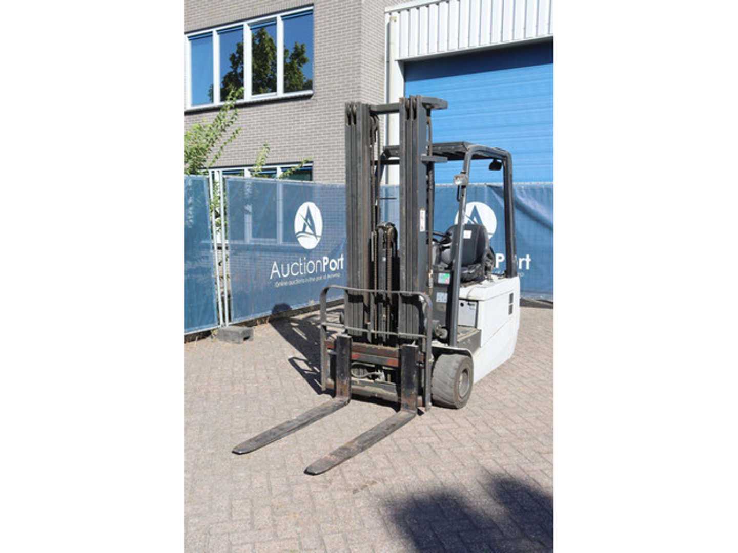Used Forklift Nissan G1N1L18Q 4 ratų šakinis krautuvas (Image 9)