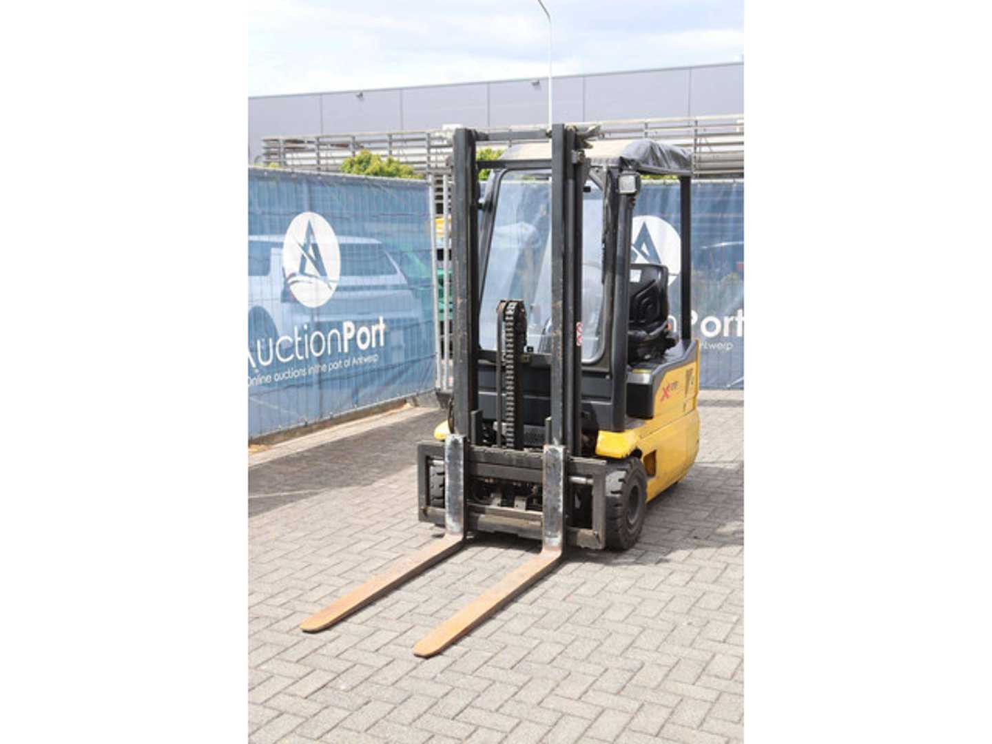 Used Forklift OM Carrelli XE 15-3 4 ratų šakinis krautuvas (Image 9) Used Forklift OM Carrelli XE 15-3 4 ratų šakinis krautuvas (Image 9)