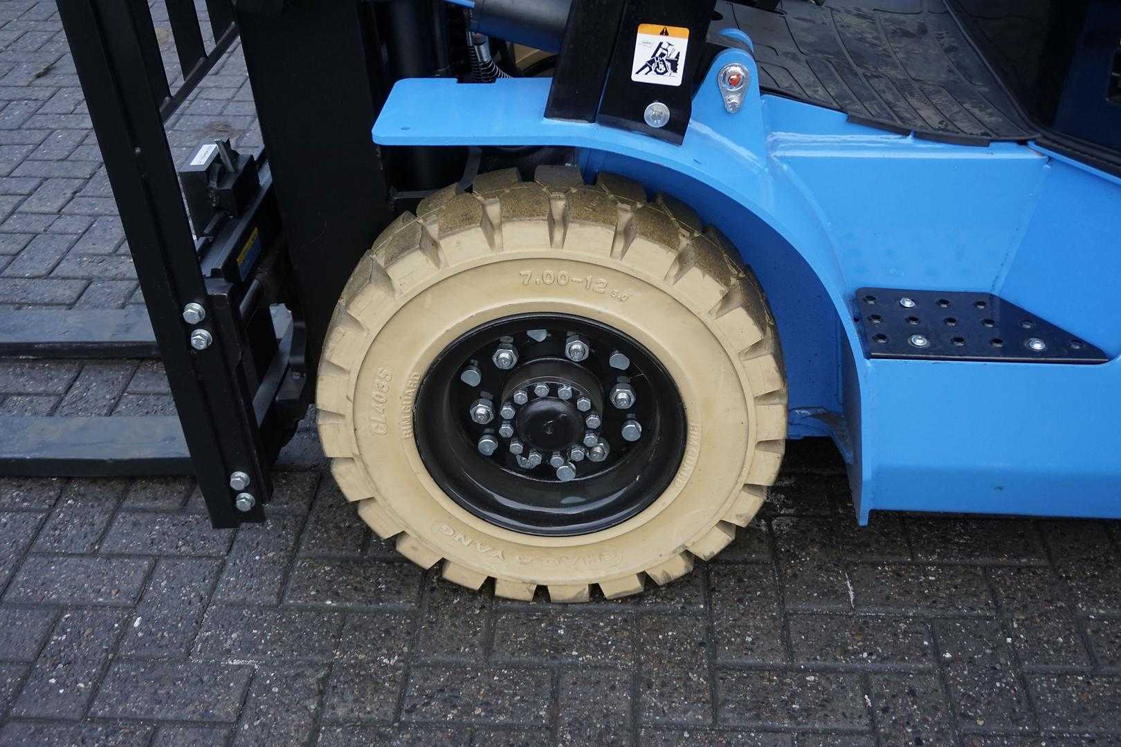 Used Forklift Other EFL 252 BL 4 ratų šakinis krautuvas (Image 5)
