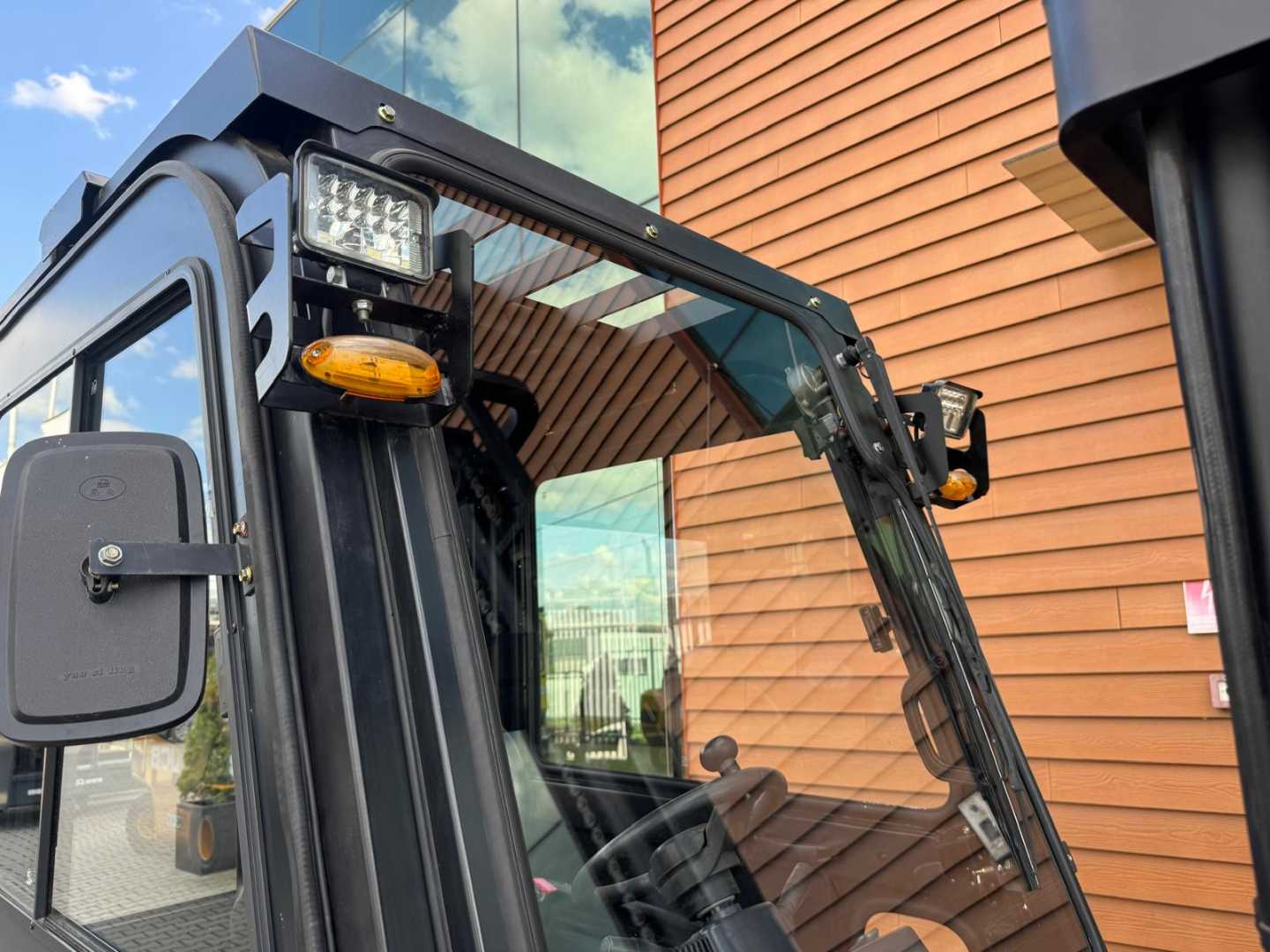 Used Forklift Other TIDER FB25 // Lithium ion battery 4 ratų šakinis krautuvas (Image 5) Used Forklift Other TIDER FB25 // Lithium ion battery 4 ratų šakinis krautuvas (Image 5)
