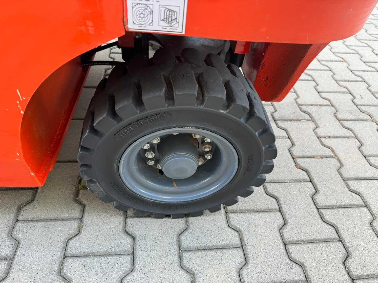 Used Forklift Other TIDER FB25 // Lithium ion battery 4 ratų šakinis krautuvas (Image 15) Used Forklift Other TIDER FB25 // Lithium ion battery 4 ratų šakinis krautuvas (Image 15)