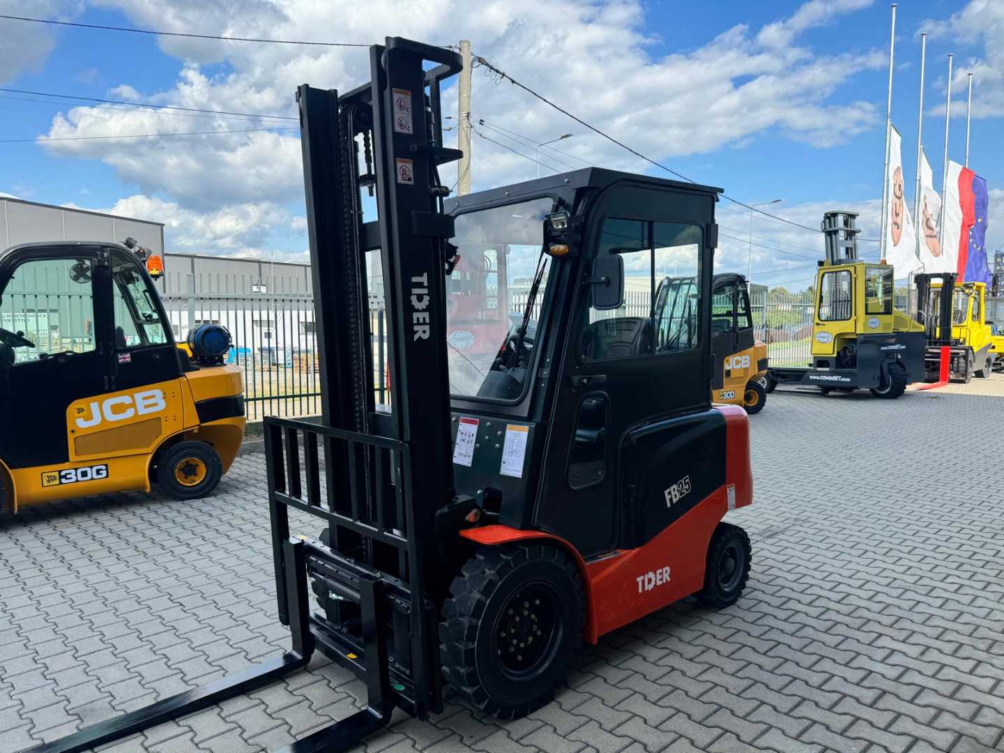 Used Forklift Other TIDER FB25 // Lithium ion battery 4 ratų šakinis krautuvas (Image 18) Used Forklift Other TIDER FB25 // Lithium ion battery 4 ratų šakinis krautuvas (Image 18)