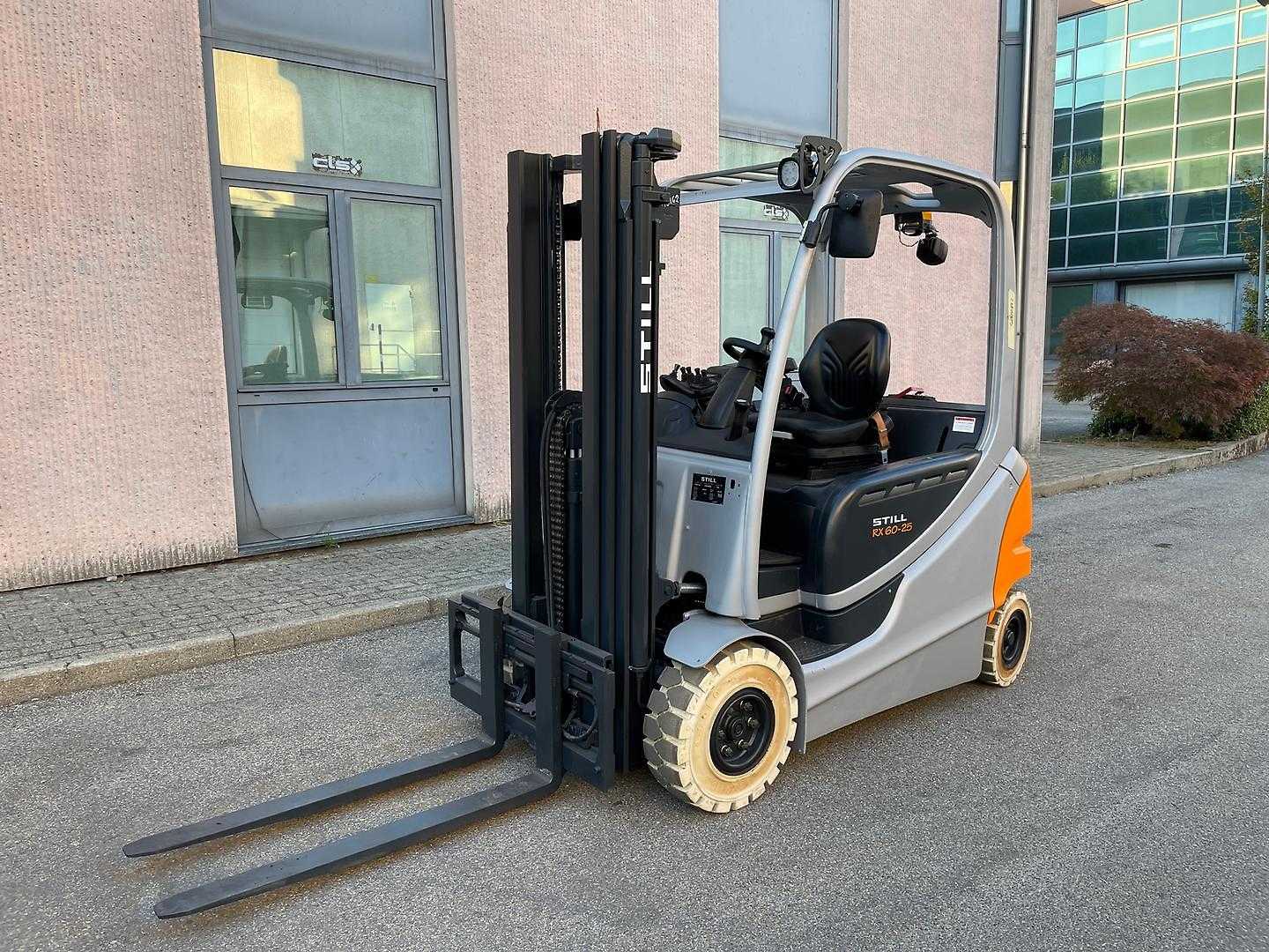 Used Forklift STILL RX60-25 4 ratų šakinis krautuvas (Image 2) Used Forklift STILL RX60-25 4 ratų šakinis krautuvas (Image 2)