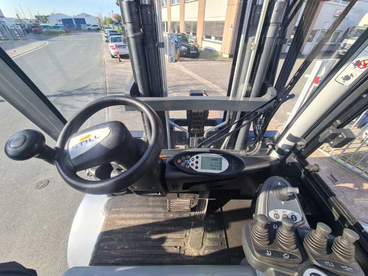Used Forklift STILL RX 60-80 900 4 ratų šakinis krautuvas (Image 10) Used Forklift STILL RX 60-80 900 4 ratų šakinis krautuvas (Image 10)