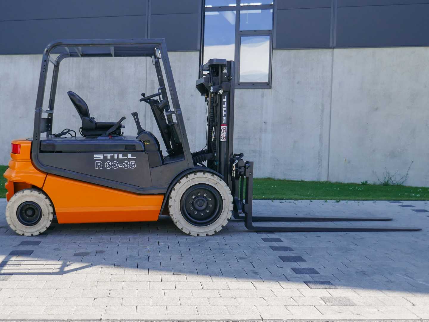 Used Forklift STILL R 60-35 4 ratų šakinis krautuvas (Image 20) Used Forklift STILL R 60-35 4 ratų šakinis krautuvas (Image 20)