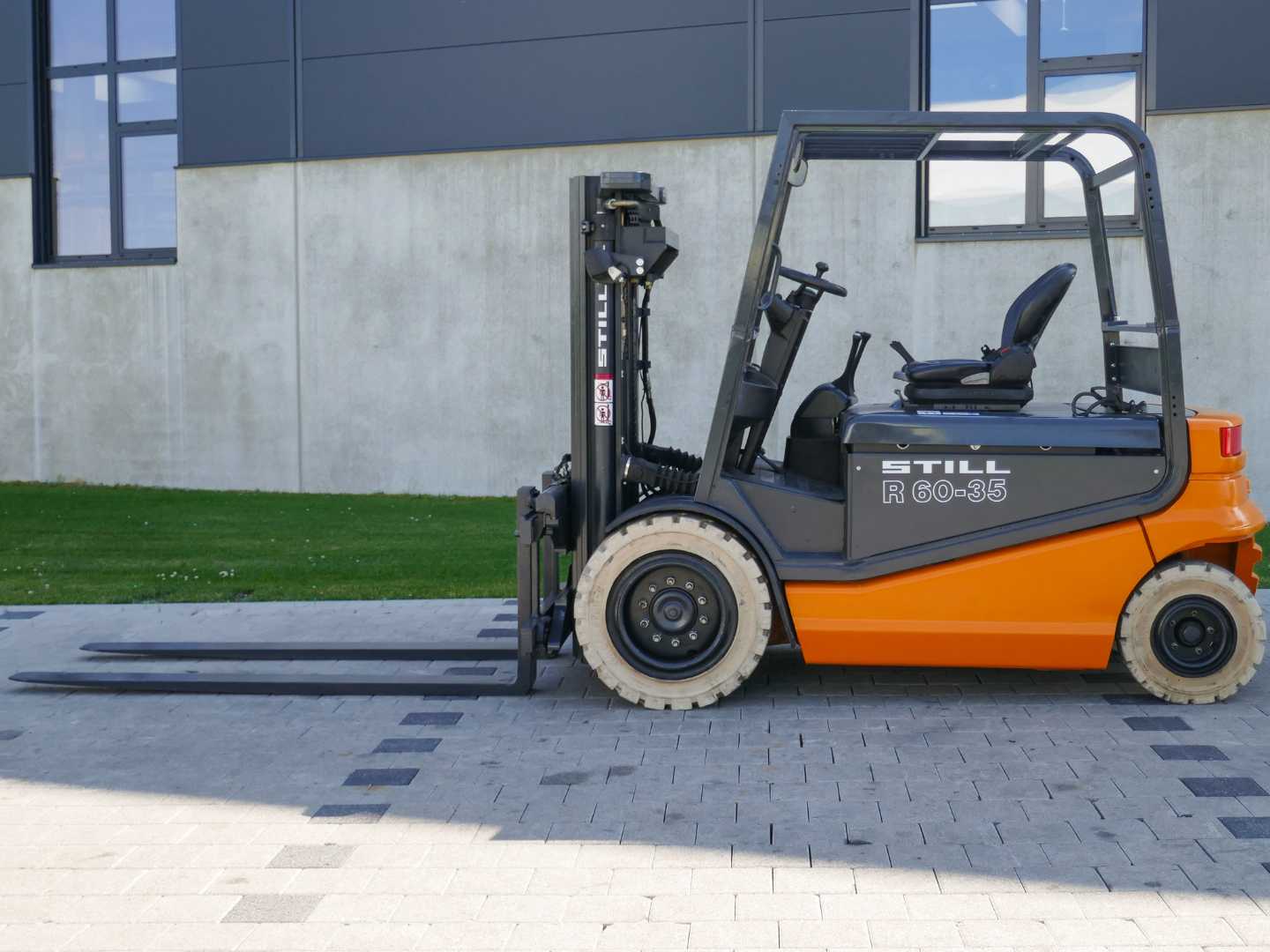 Used Forklift STILL R 60-35 4 ratų šakinis krautuvas (Image 14) Used Forklift STILL R 60-35 4 ratų šakinis krautuvas (Image 14)