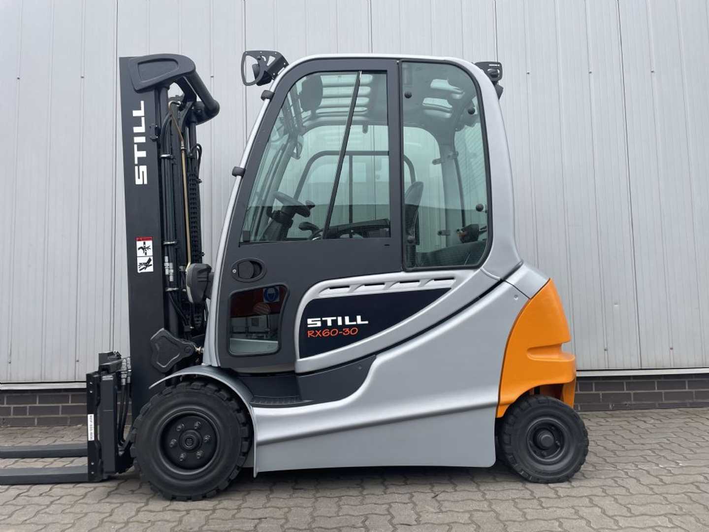 Used Forklift STILL RX60-30L 4 ratų šakinis krautuvas (Image 6) Used Forklift STILL RX60-30L 4 ratų šakinis krautuvas (Image 6)
