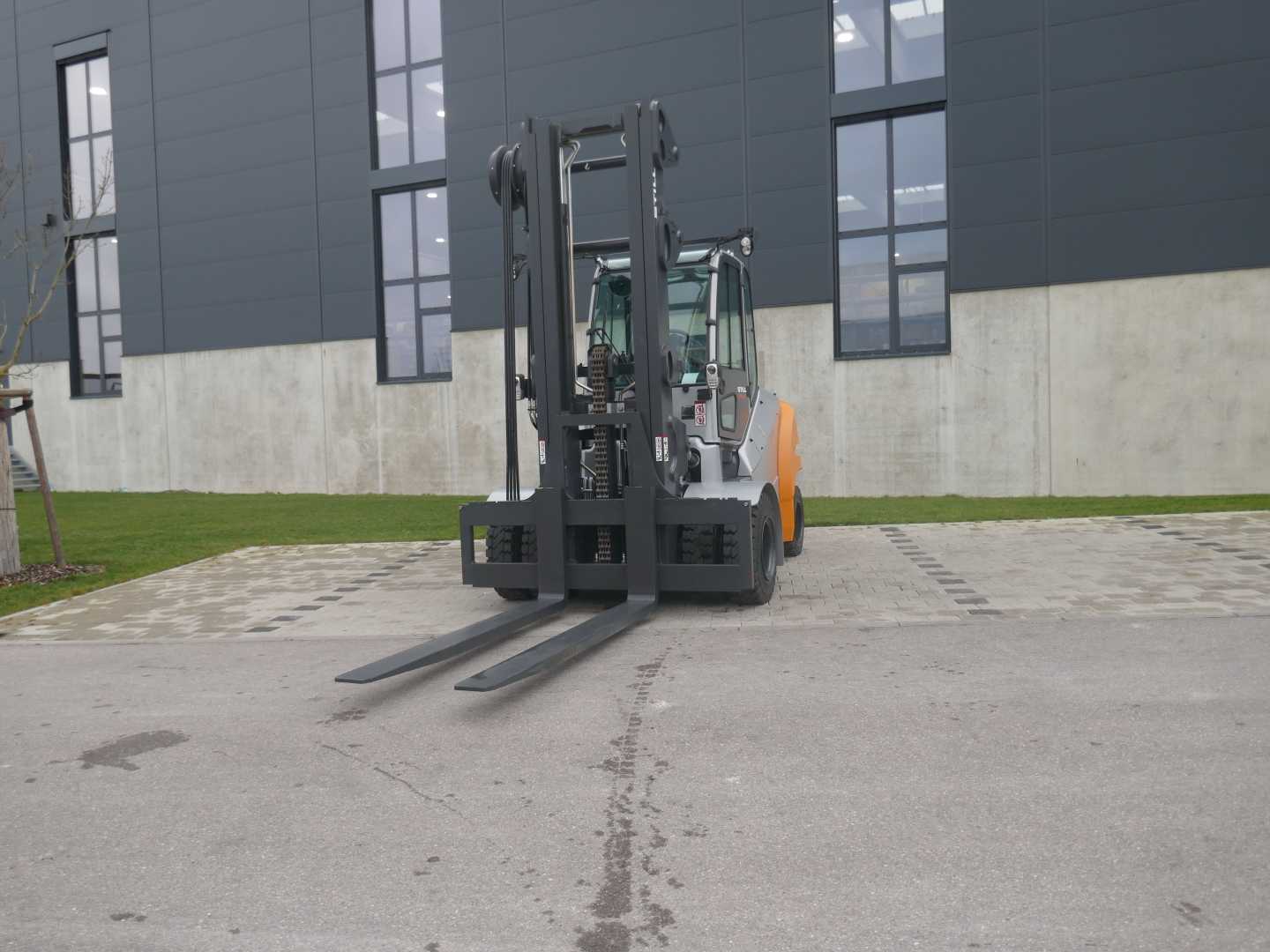 Used Forklift STILL RX 60-80 4 ratų šakinis krautuvas (Image 1)