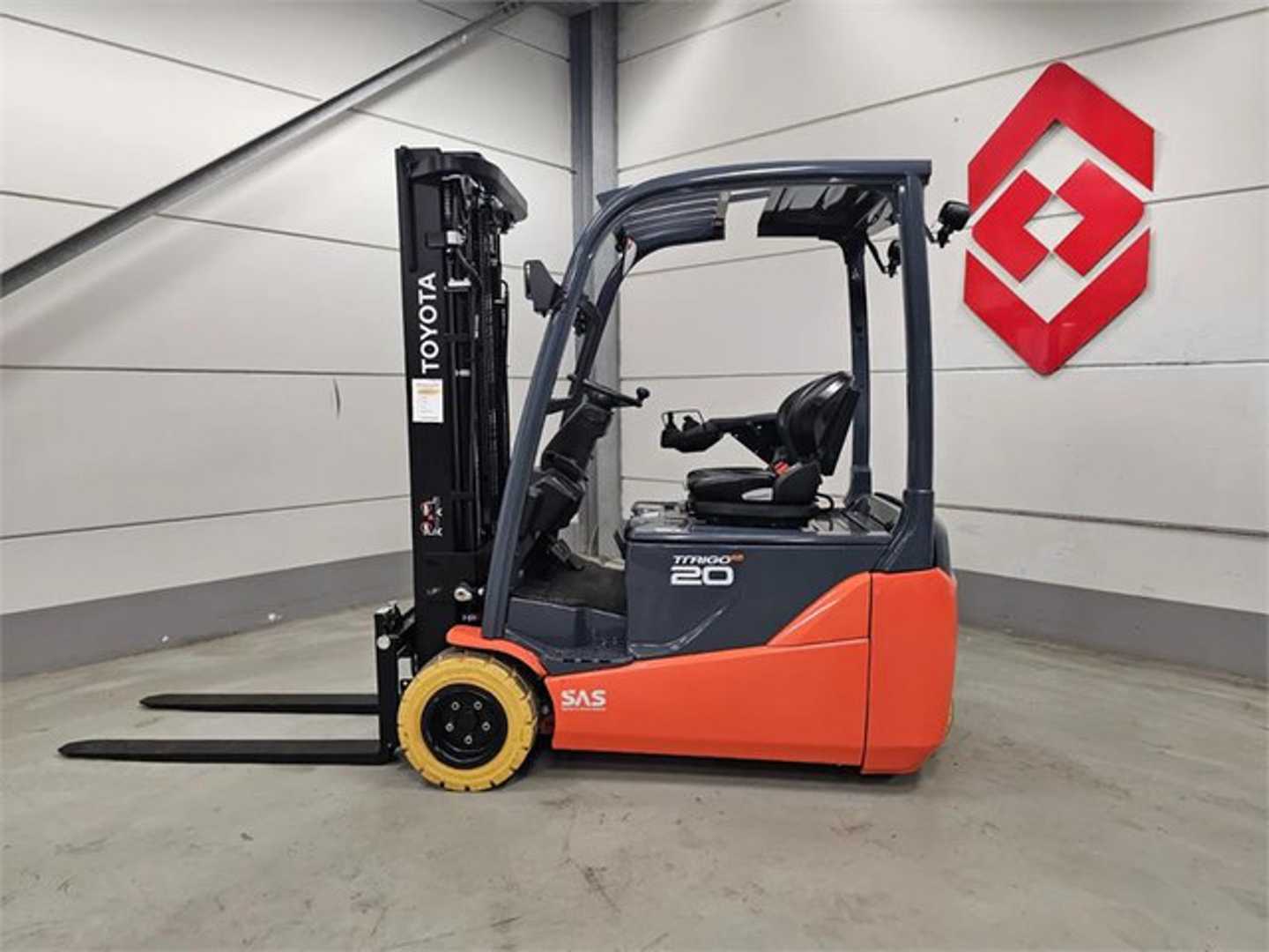 Used Forklift Toyota 8FBE20T 4 ratų šakinis krautuvas (Image 2)