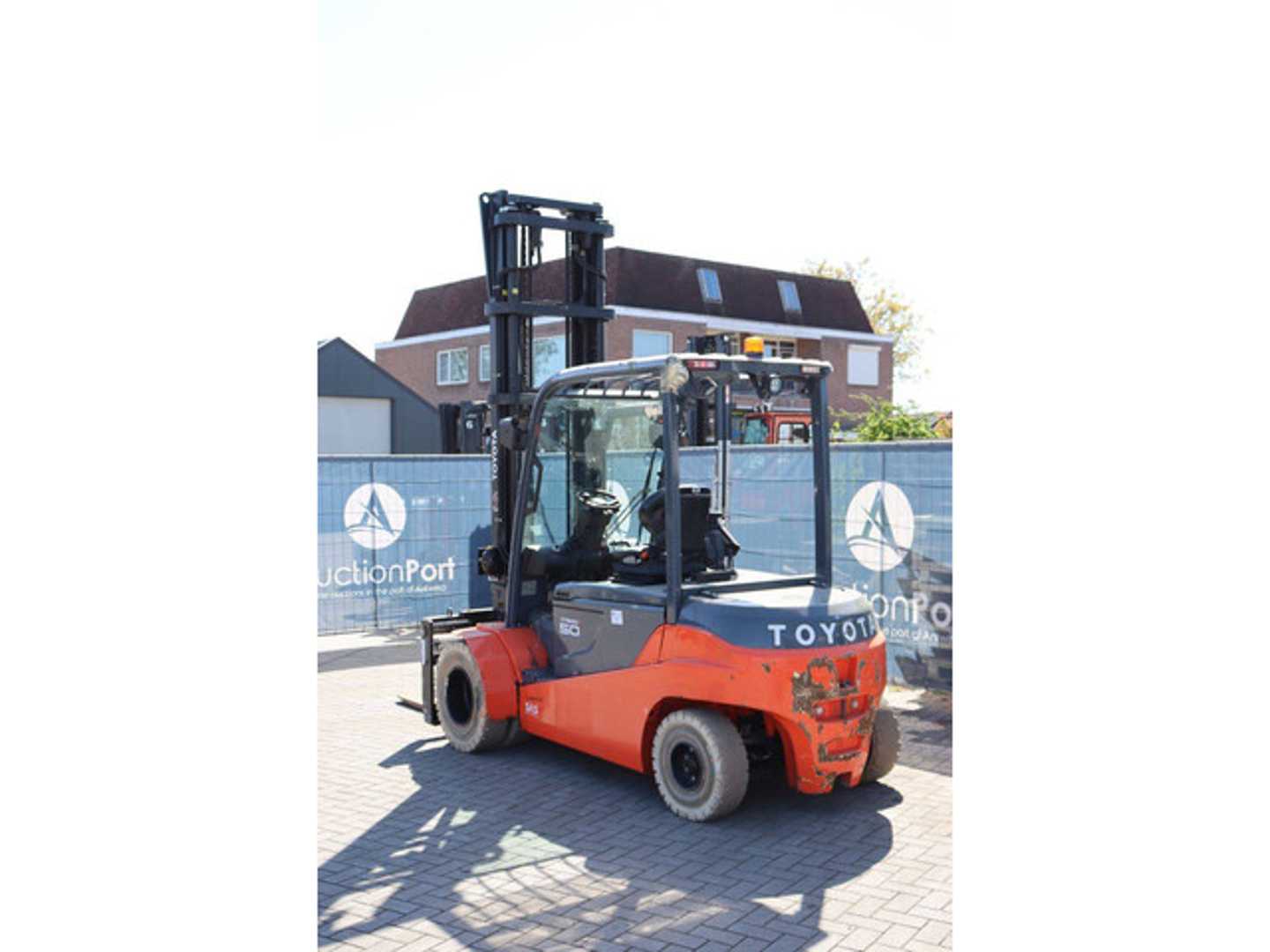 Used Forklift Toyota 8FBMT50 4 ratų šakinis krautuvas (Image 4)
