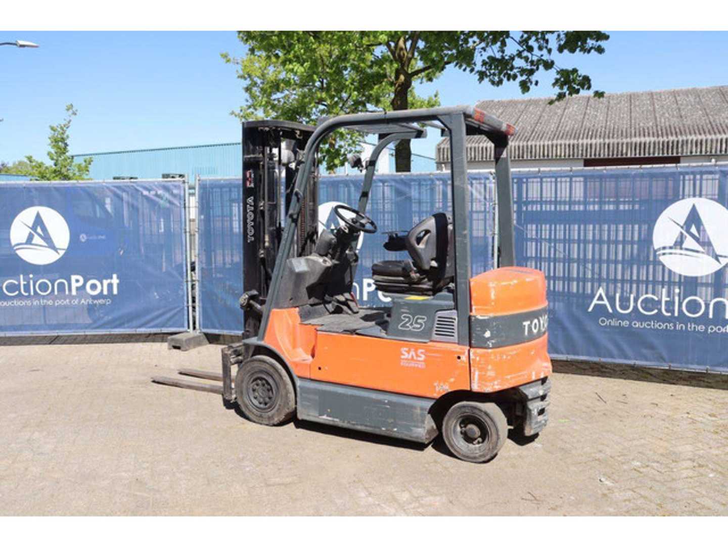 Used Forklift Toyota 7FBMF25 4 ratų šakinis krautuvas (Image 3)