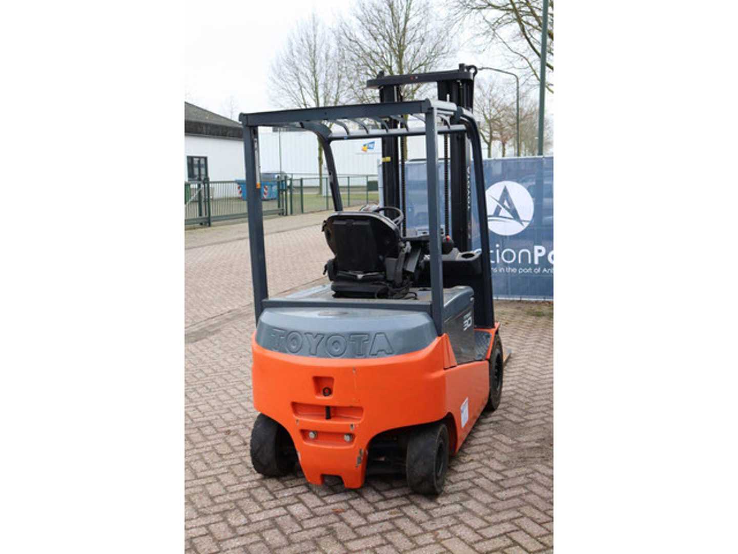 Used Forklift Toyota 8FBMKT30 4 ratų šakinis krautuvas (Image 6)