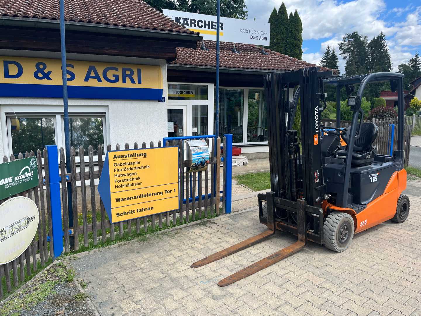 Used Forklift Toyota 8FBM16T 4 ratų šakinis krautuvas (Image 1) Used Forklift Toyota 8FBM16T 4 ratų šakinis krautuvas (Image 1)