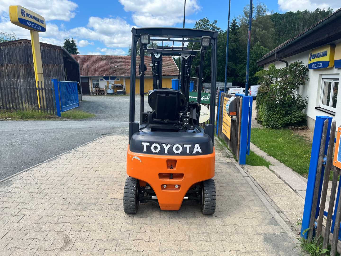 Used Forklift Toyota 8FBM16T 4 ratų šakinis krautuvas (Image 5) Used Forklift Toyota 8FBM16T 4 ratų šakinis krautuvas (Image 5)