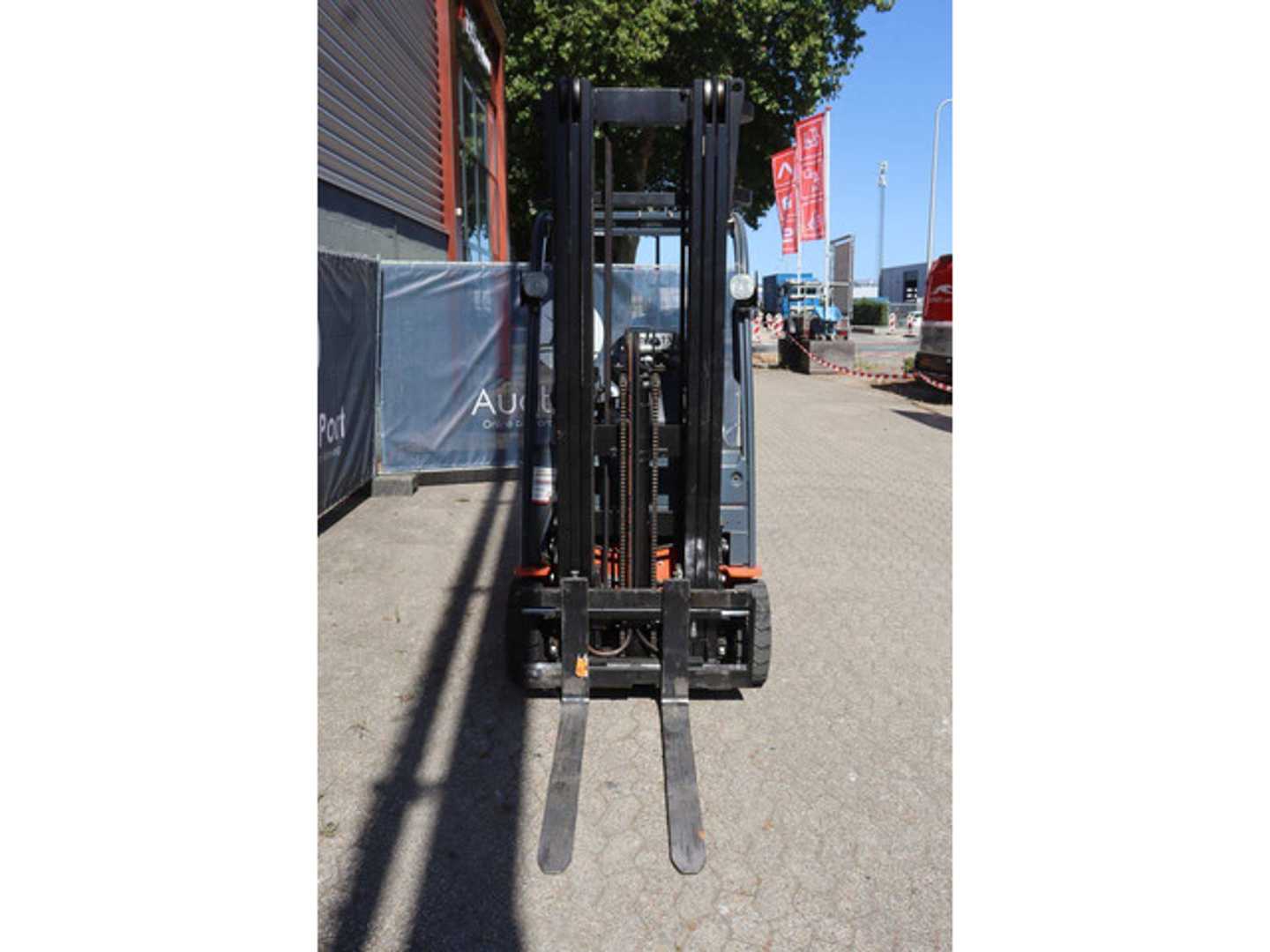 Used Forklift Toyota 8FBE16T 4 ratų šakinis krautuvas (Image 8)