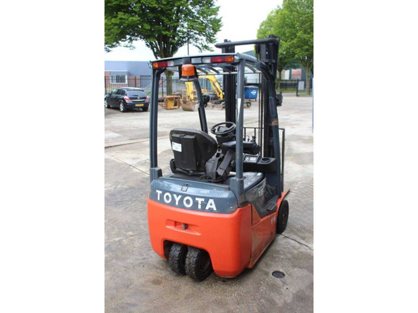 Used Forklift Toyota 8FBE15T 4 ratų šakinis krautuvas (Image 5)