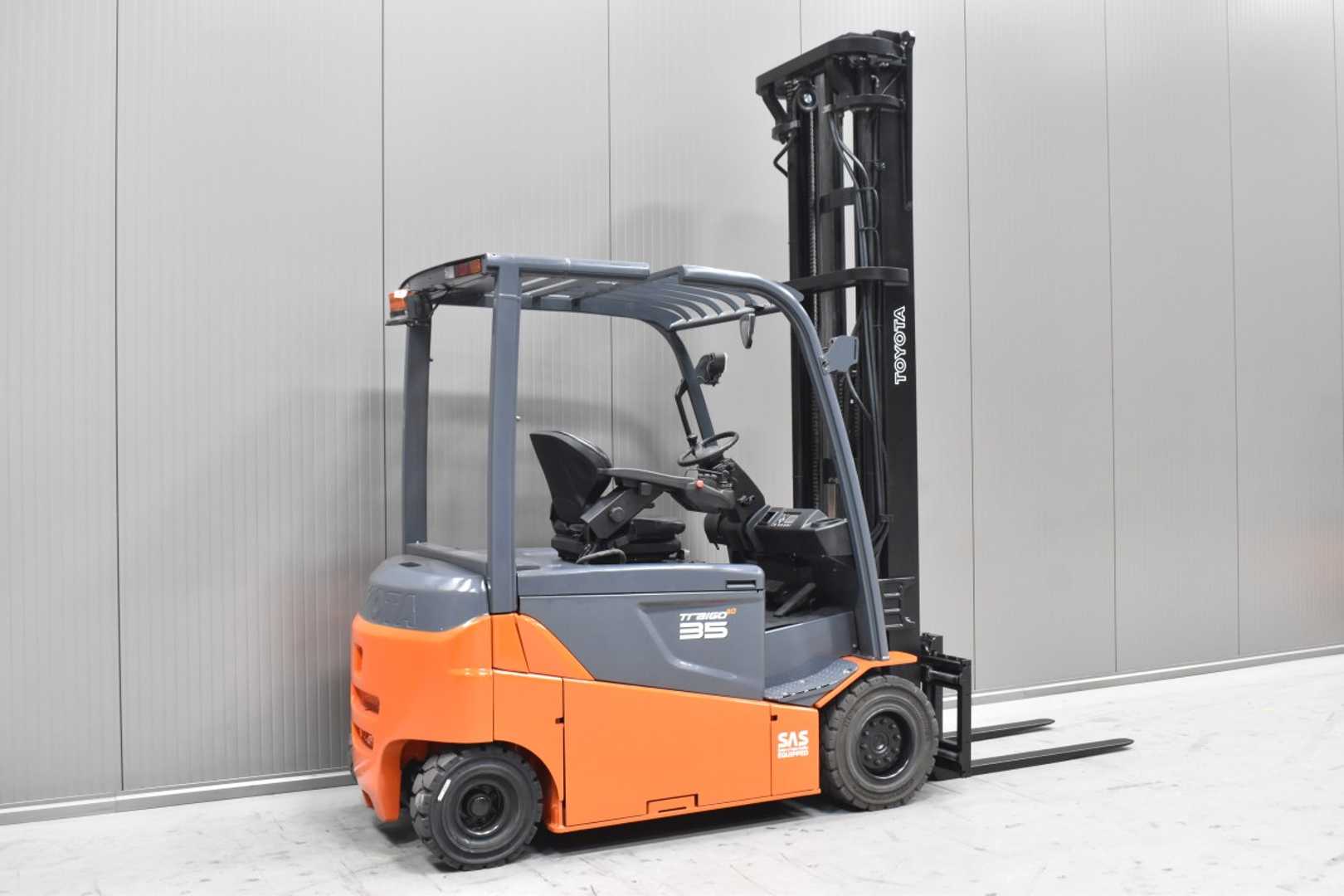 Used Forklift Toyota 8FBMT35 /57759/ 4 ratų šakinis krautuvas (Image 4)