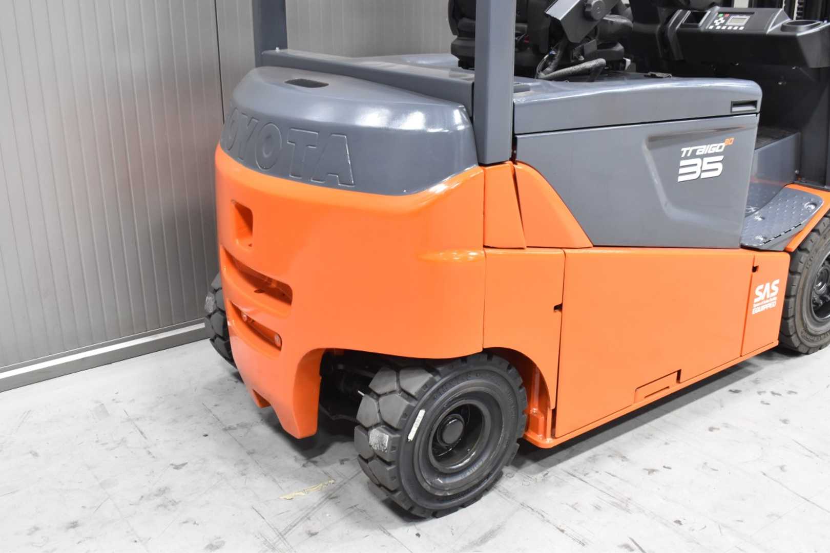 Used Forklift Toyota 8FBMT35 /57759/ 4 ratų šakinis krautuvas (Image 8)