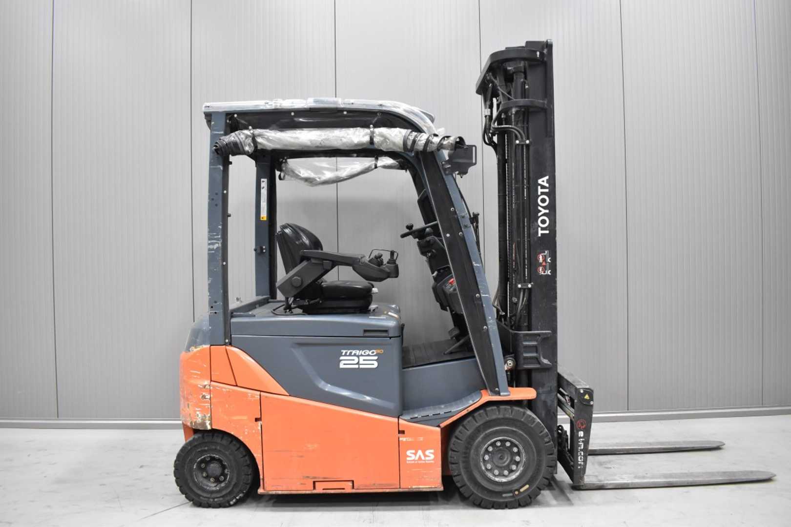 Used Forklift Toyota 8FBMKT25 /58826/ 4 ratų šakinis krautuvas (Image 3)