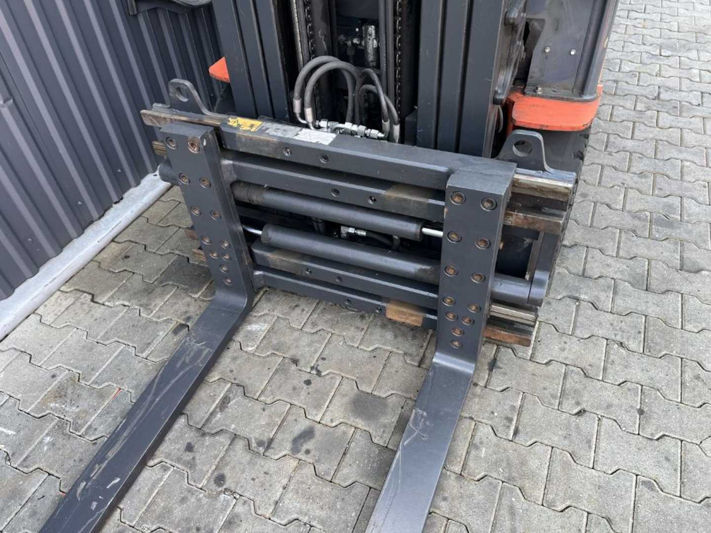 Used Forklift Toyota 8FBMT25 4 ratų šakinis krautuvas (Image 10) Used Forklift Toyota 8FBMT25 4 ratų šakinis krautuvas (Image 10)