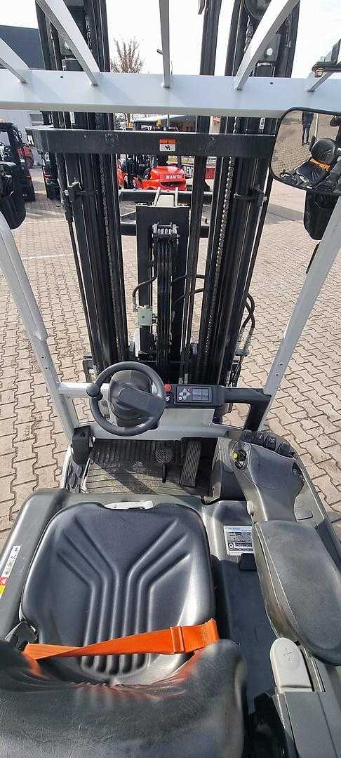 Used Forklift UniCarriers TX4-16 JA2N1L16Q 4 ratų šakinis krautuvas (Image 7) Used Forklift UniCarriers TX4-16 JA2N1L16Q 4 ratų šakinis krautuvas (Image 7)