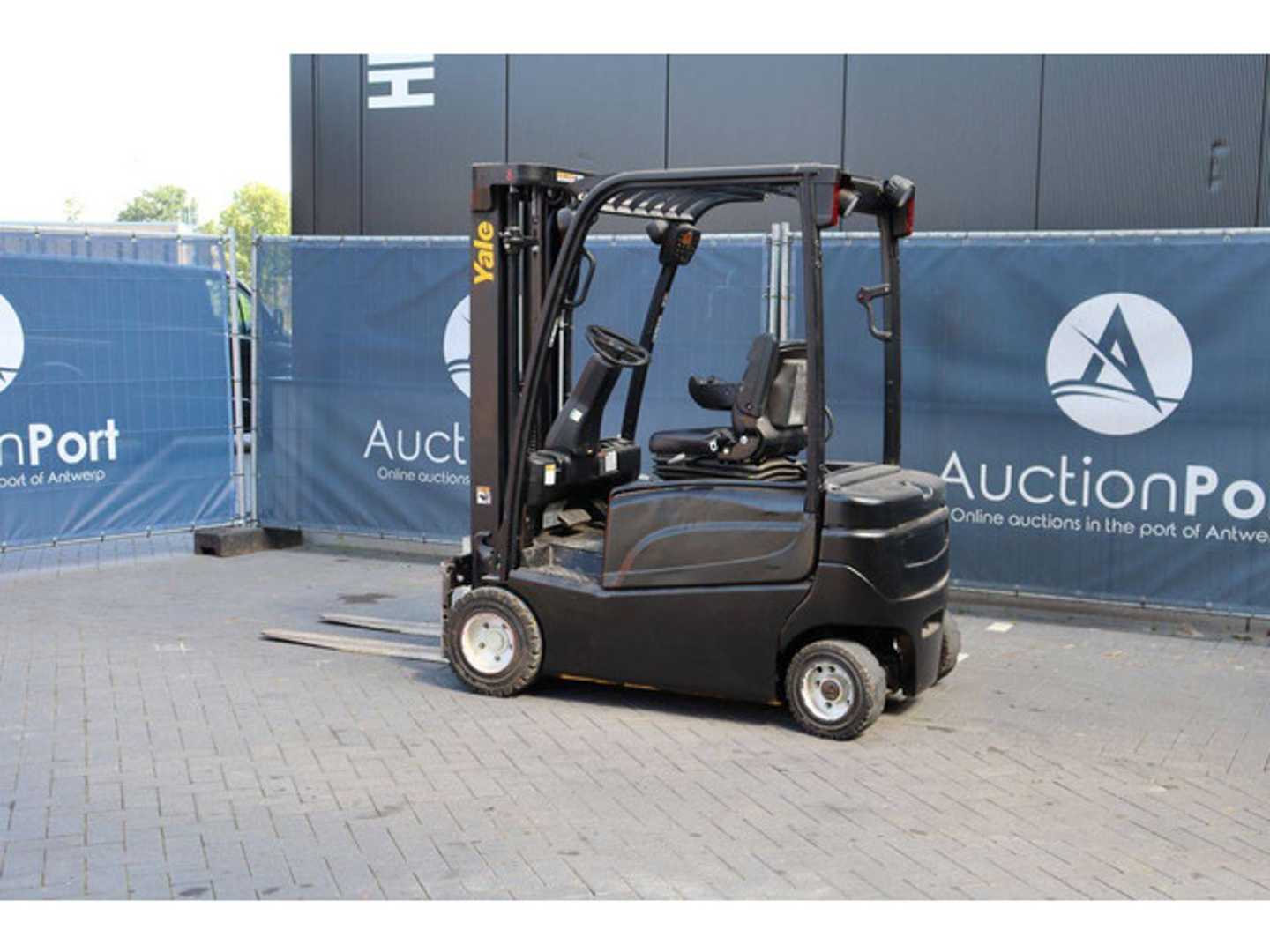 Used Forklift Yale ERP18VF E2130 4 ratų šakinis krautuvas (Image 3) Used Forklift Yale ERP18VF E2130 4 ratų šakinis krautuvas (Image 3)