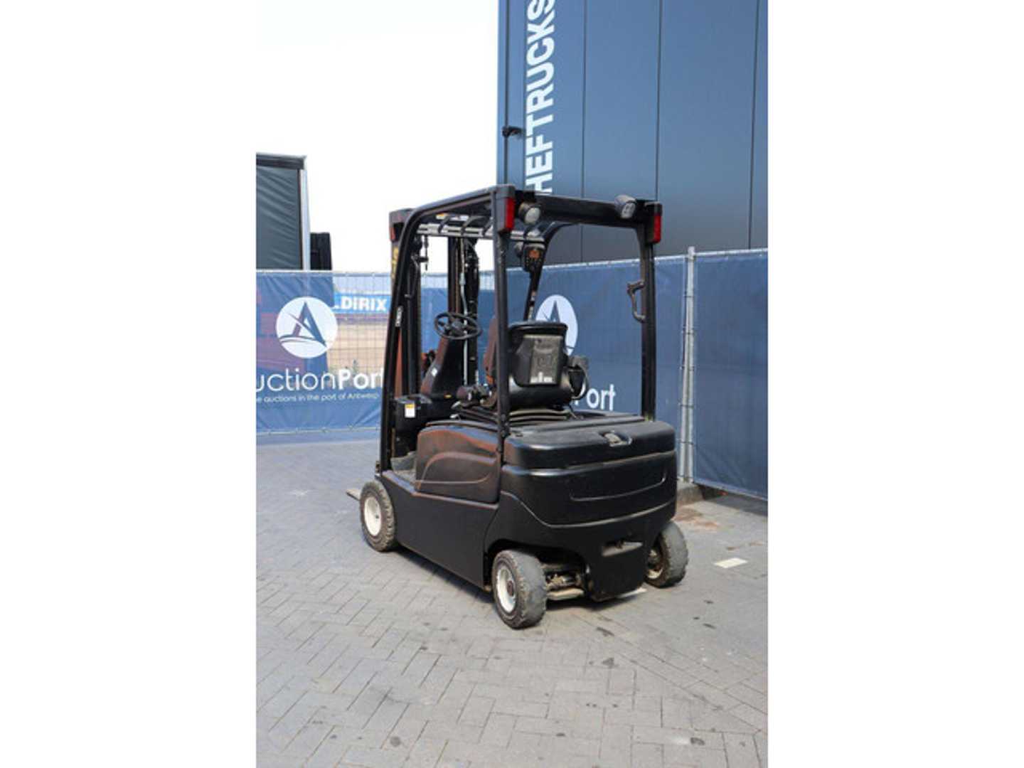 Used Forklift Yale ERP18VF E2130 4 ratų šakinis krautuvas (Image 4) Used Forklift Yale ERP18VF E2130 4 ratų šakinis krautuvas (Image 4)