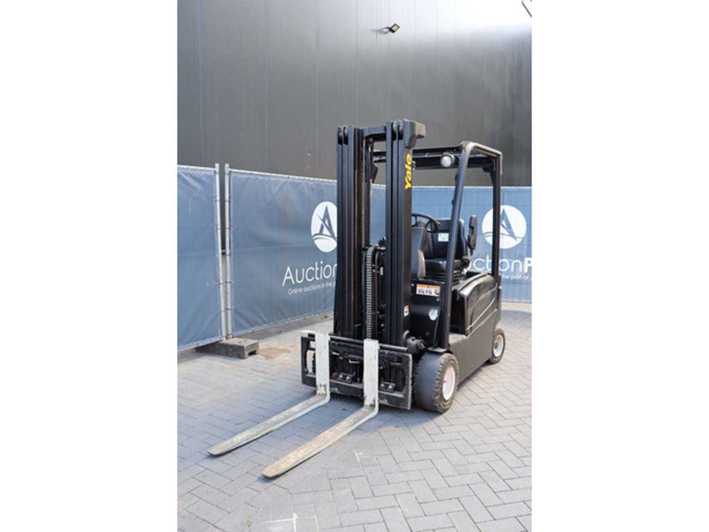 Used Forklift Yale ERP18VF E2130 4 ratų šakinis krautuvas (Image 9) Used Forklift Yale ERP18VF E2130 4 ratų šakinis krautuvas (Image 9)