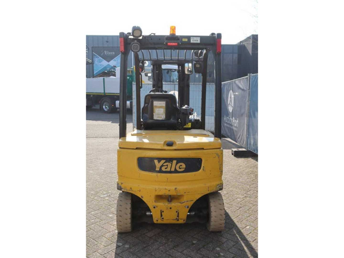 Used Forklift Yale ERP25VL E2145 4 ratų šakinis krautuvas (Image 4) Used Forklift Yale ERP25VL E2145 4 ratų šakinis krautuvas (Image 4)
