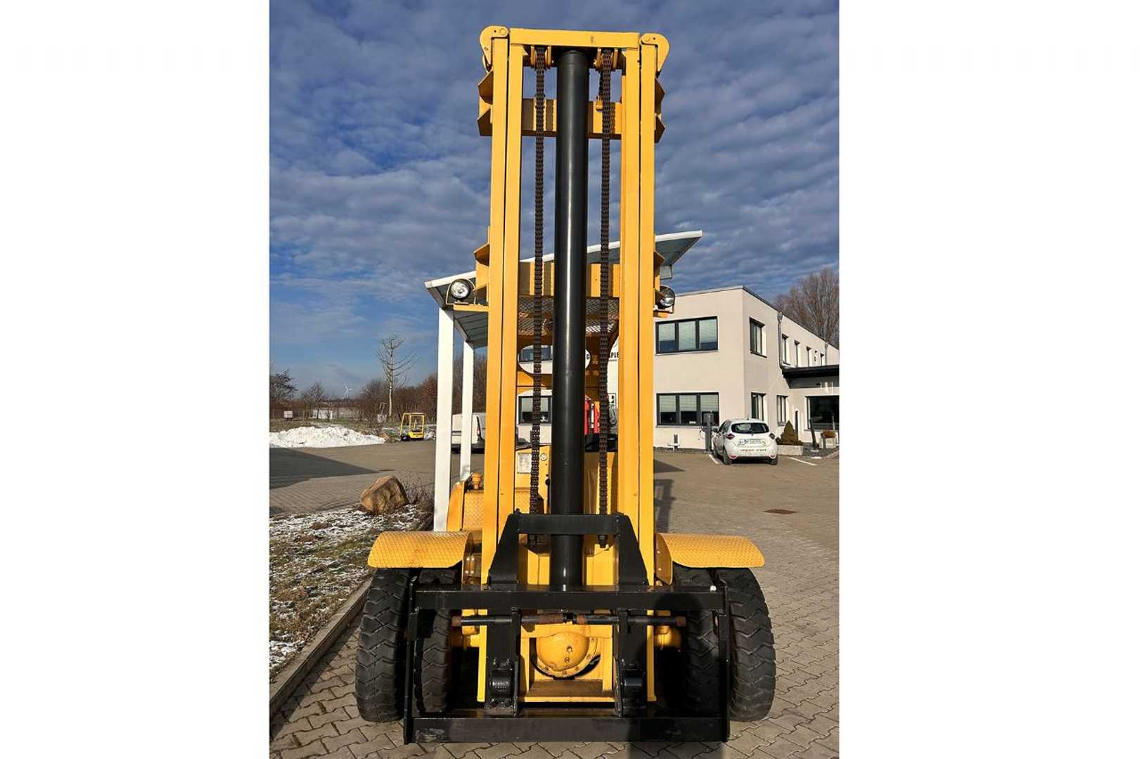 Used Forklift Hyster RT-150 4 ratų šakinis krautuvas (Image 2) Used Forklift Hyster RT-150 4 ratų šakinis krautuvas (Image 2)