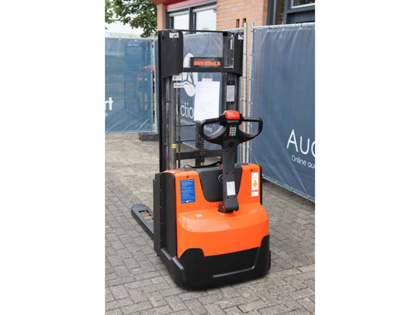 Used Forklift BT SWE140L Aukštas vežimėlis (rankinis / elektrinis kėlimas) (Image 4) Used Forklift BT SWE140L Aukštas vežimėlis (rankinis / elektrinis kėlimas) (Image 4)