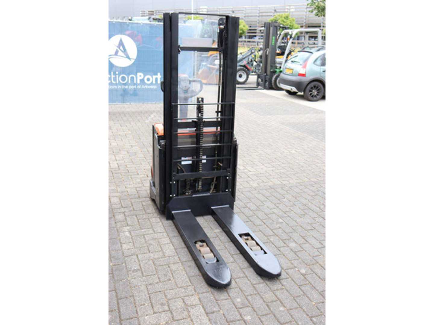 Used Forklift BT SWE140L Aukštas vežimėlis (rankinis / elektrinis kėlimas) (Image 7) Used Forklift BT SWE140L Aukštas vežimėlis (rankinis / elektrinis kėlimas) (Image 7)