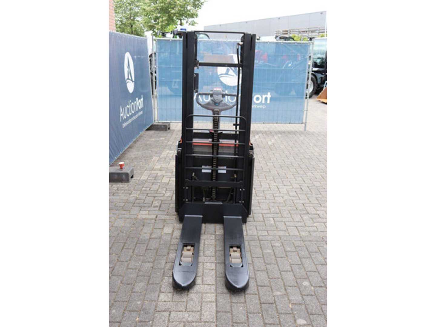 Used Forklift BT SWE140L Aukštas vežimėlis (rankinis / elektrinis kėlimas) (Image 8) Used Forklift BT SWE140L Aukštas vežimėlis (rankinis / elektrinis kėlimas) (Image 8)