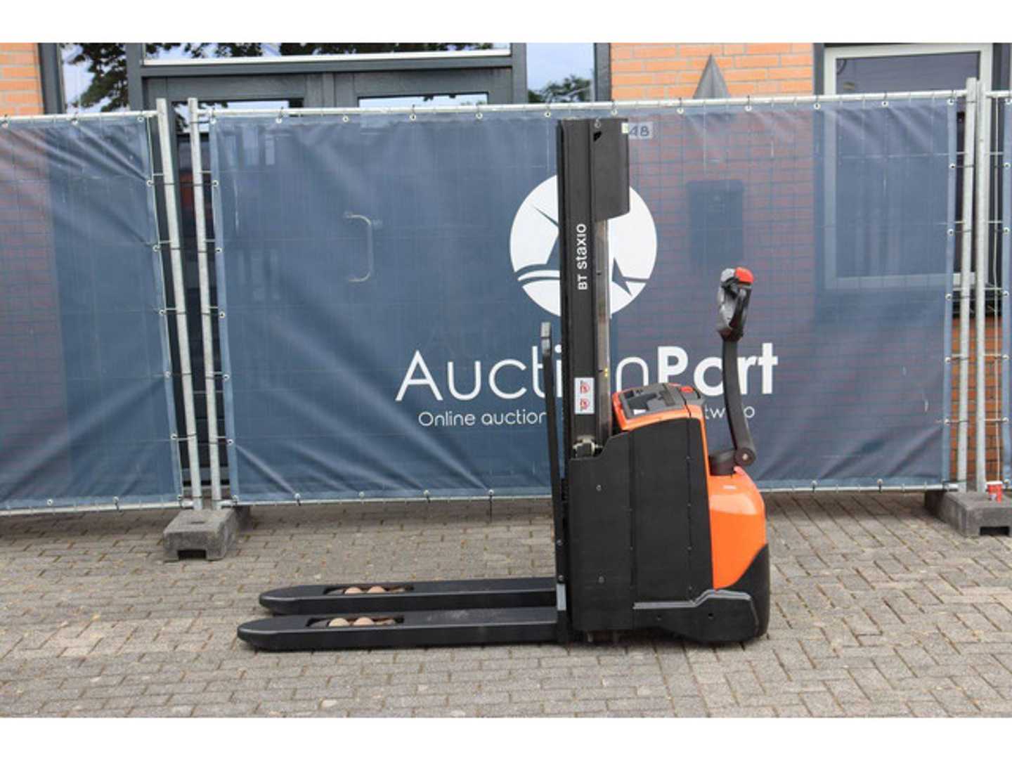 Used Forklift BT SWE140L Aukštas vežimėlis (rankinis / elektrinis kėlimas) (Image 2) Used Forklift BT SWE140L Aukštas vežimėlis (rankinis / elektrinis kėlimas) (Image 2)