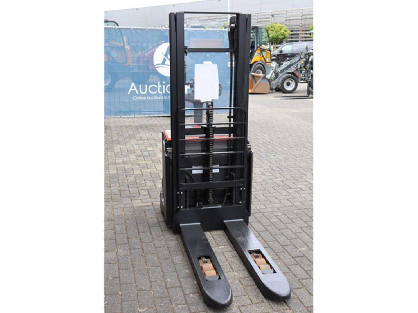 Used Forklift BT SWE140L Aukštas vežimėlis (rankinis / elektrinis kėlimas) (Image 7) Used Forklift BT SWE140L Aukštas vežimėlis (rankinis / elektrinis kėlimas) (Image 7)