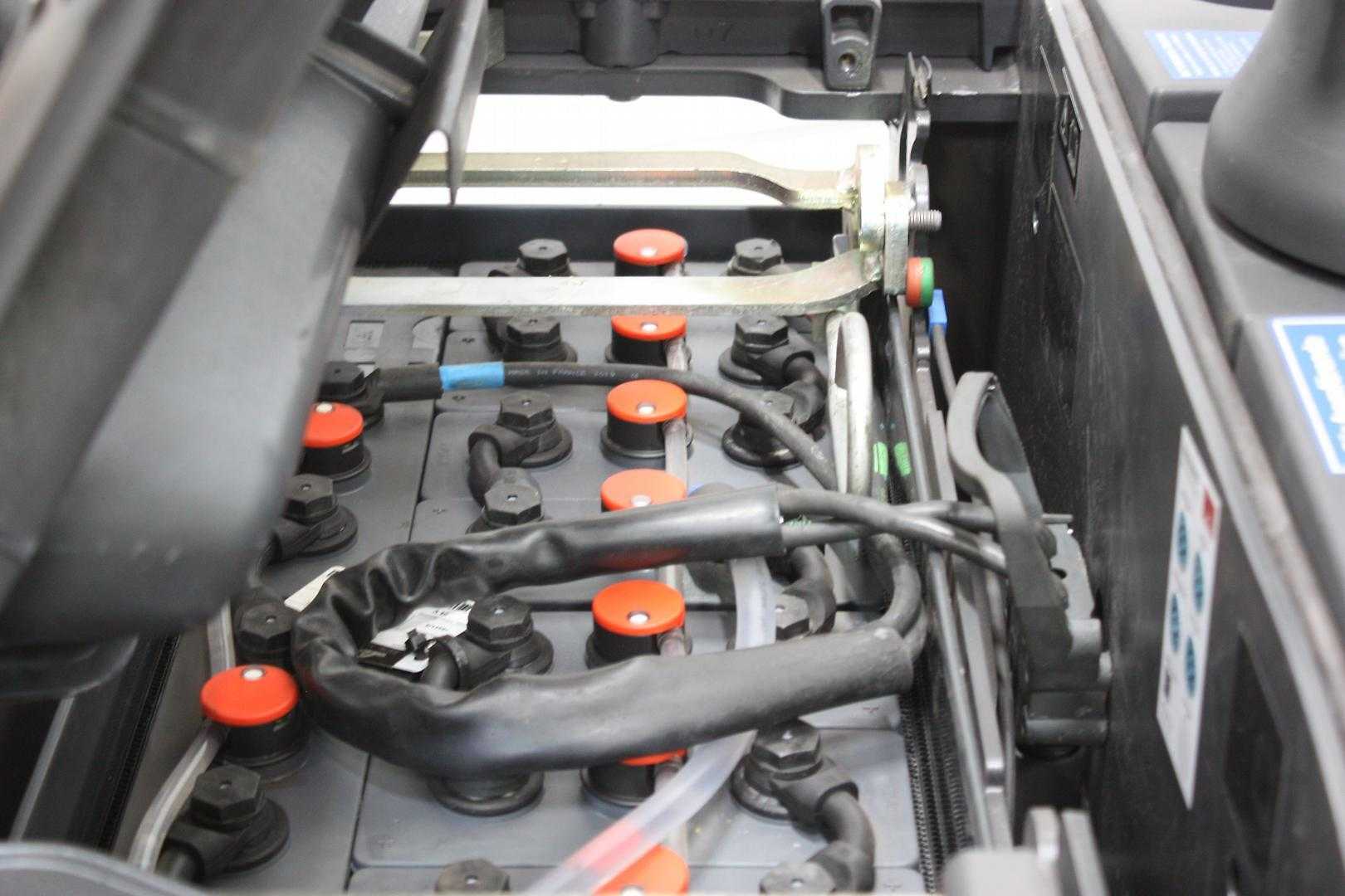 Used Forklift Linde D12HPSP-Klar för omgående leverans Aukštas vežimėlis (rankinis / elektrinis kėlimas) (Image 4) Used Forklift Linde D12HPSP-Klar för omgående leverans Aukštas vežimėlis (rankinis / elektrinis kėlimas) (Image 4)