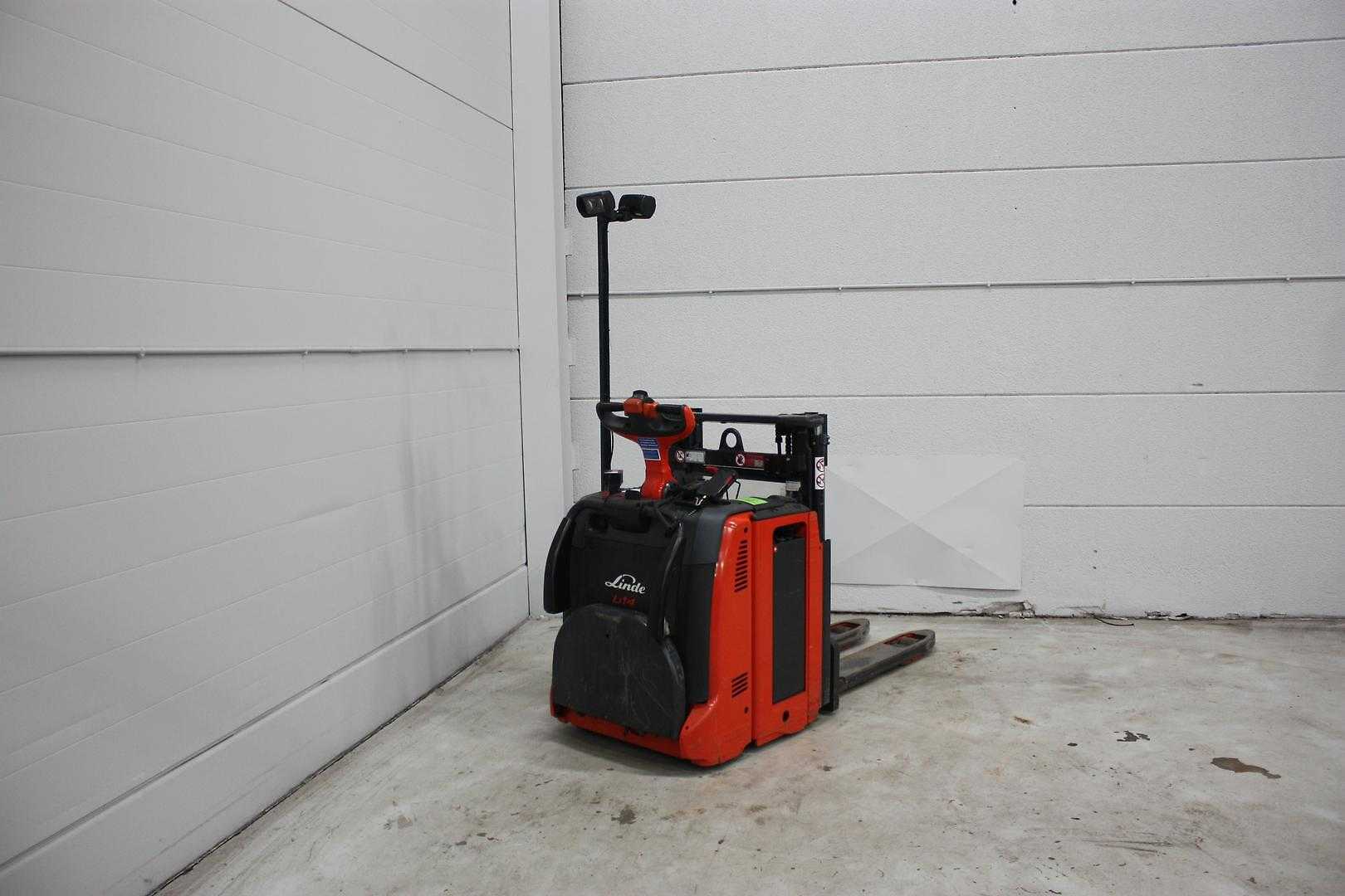 Used Forklift Linde D14AP Aukštas vežimėlis (rankinis / elektrinis kėlimas) (Image 2) Used Forklift Linde D14AP Aukštas vežimėlis (rankinis / elektrinis kėlimas) (Image 2)