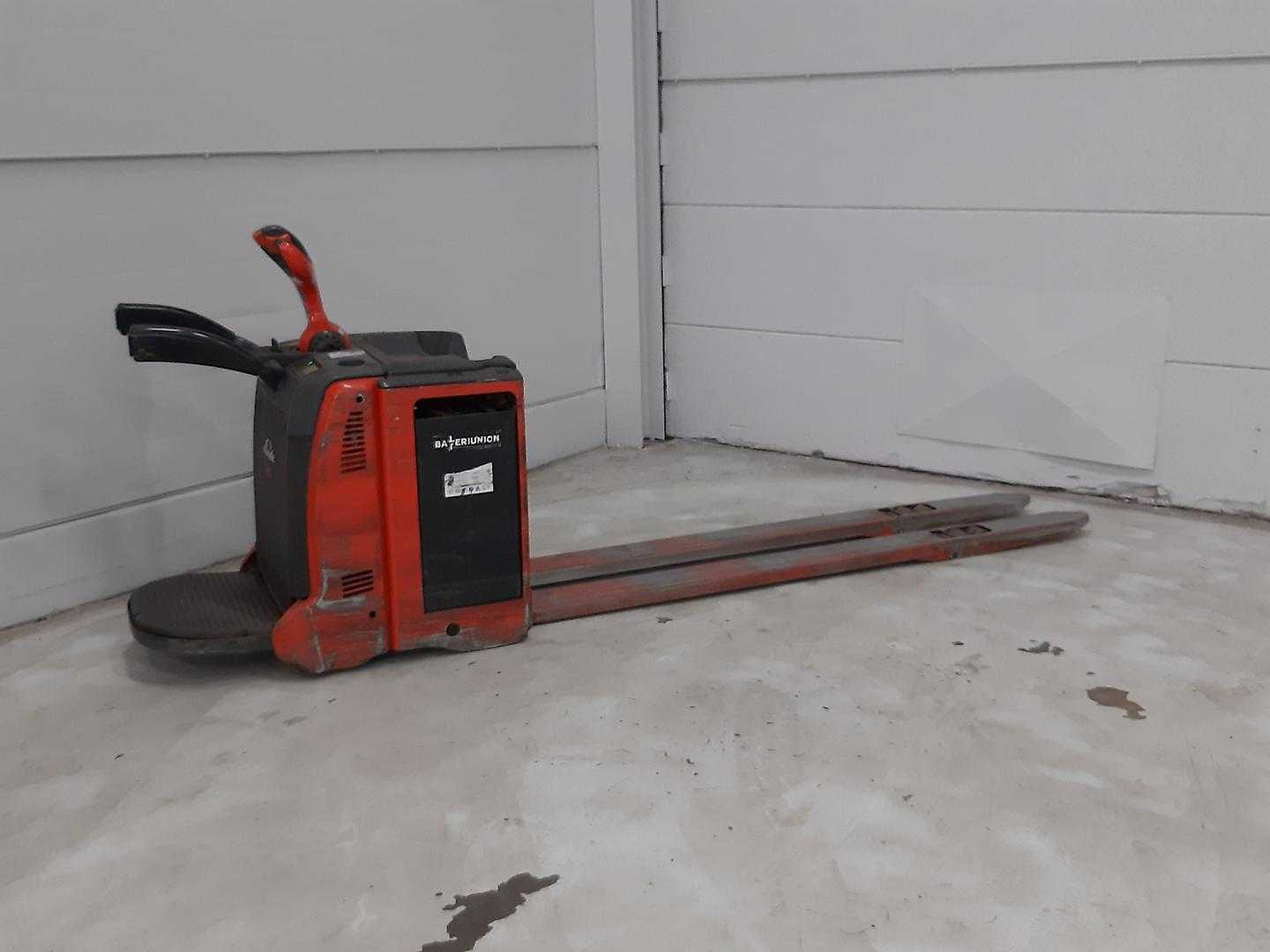Used Forklift Linde T25AP Aukštas vežimėlis (rankinis / elektrinis kėlimas) (Image 2) Used Forklift Linde T25AP Aukštas vežimėlis (rankinis / elektrinis kėlimas) (Image 2)