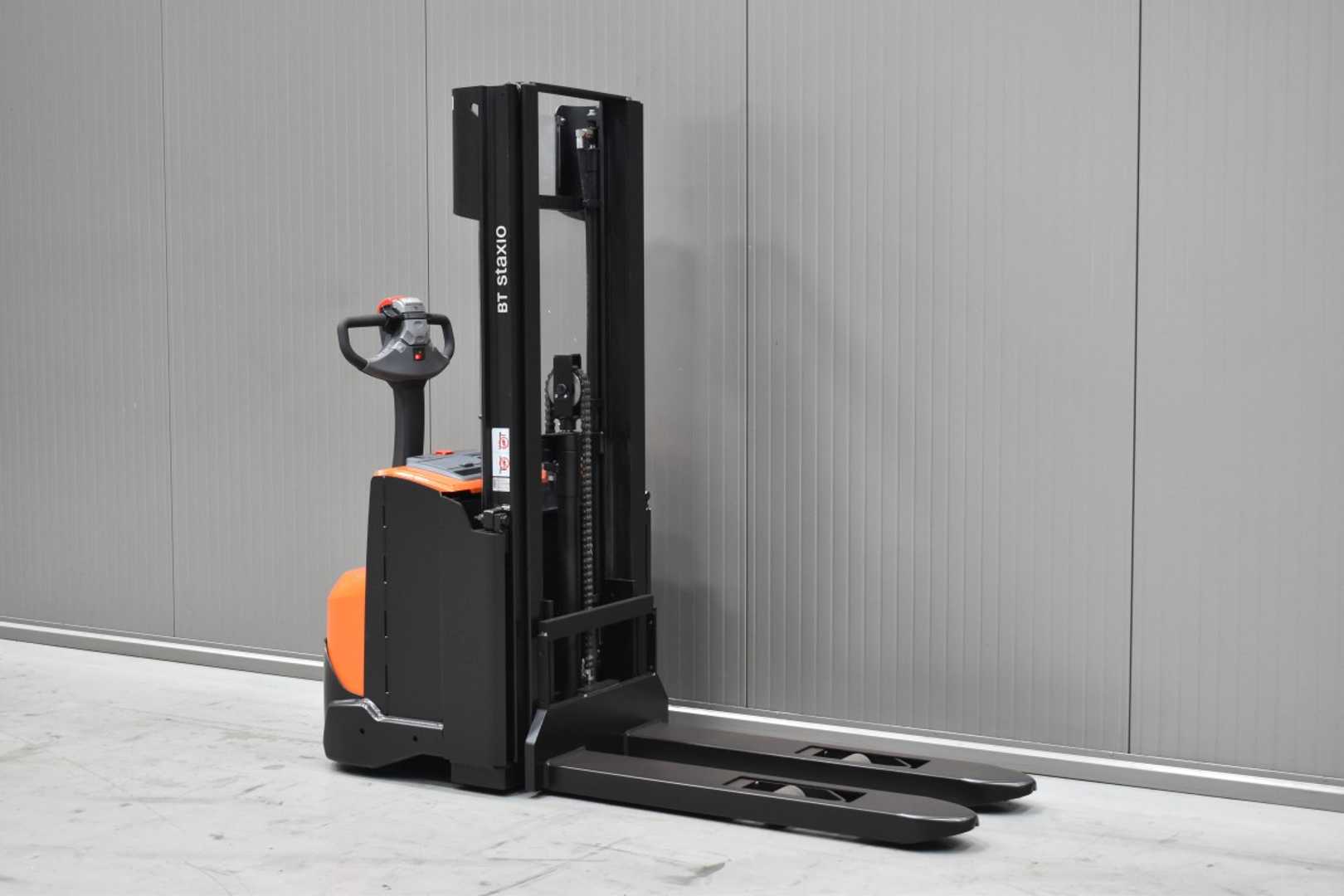 Used Forklift BT SWE 140 /57981/ Aukšto kėlimo krautuvas (> 6 m) (Image 1) Used Forklift BT SWE 140 /57981/ Aukšto kėlimo krautuvas (> 6 m) (Image 1)
