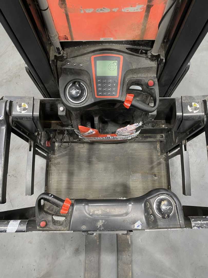 Used Forklift Linde V10-02-5212 Aukšto kėlimo krautuvas (> 6 m) (Image 7)