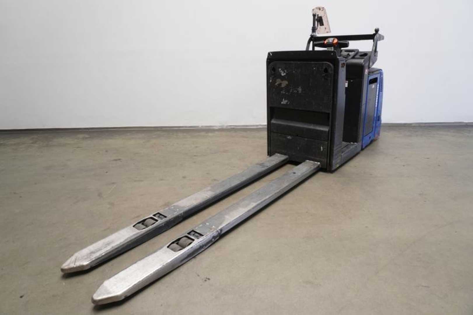 Used Forklift Linde N 20 V i 1111-00 Aukšto kėlimo krautuvas (> 6 m) (Image 2) Used Forklift Linde N 20 V i 1111-00 Aukšto kėlimo krautuvas (> 6 m) (Image 2)
