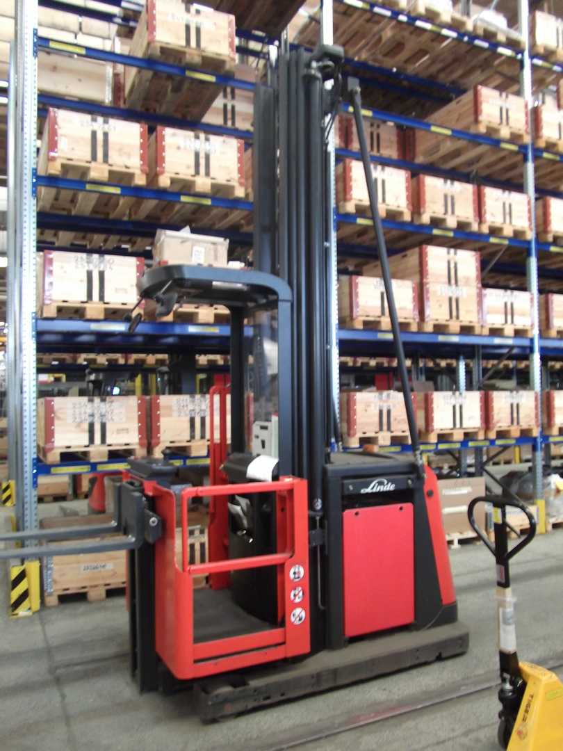 Used Forklift Linde V12 Aukšto kėlimo krautuvas (> 6 m) (Image 1)