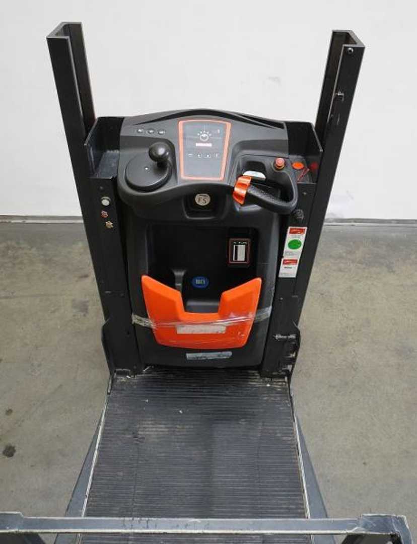 Used Forklift Linde V 10 5212 Aukšto kėlimo krautuvas (> 6 m) (Image 3)